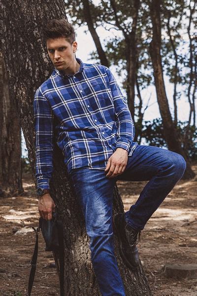 flannel shirt with baggy jeans|men wearing flannel shirts.